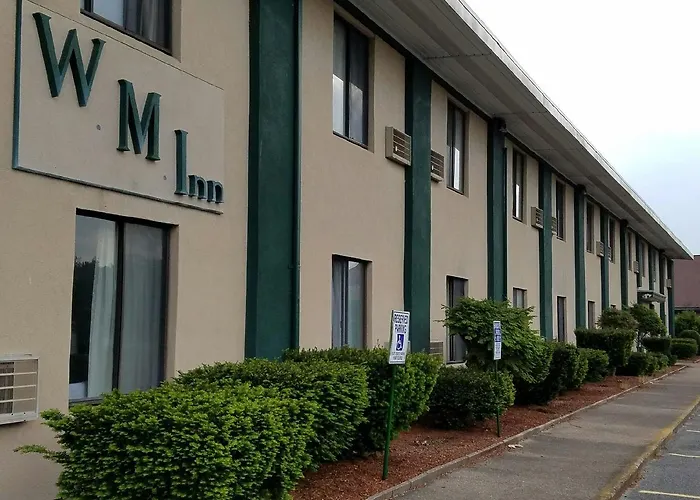 Woonsocket Cheap Hotels