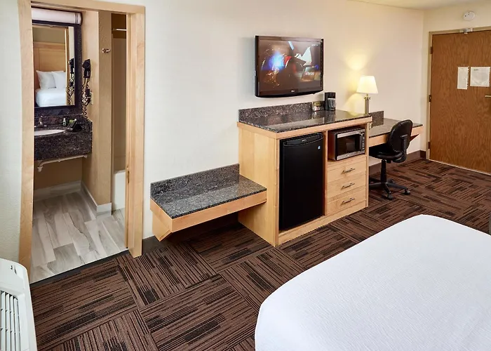 Anoka Cheap Hotels