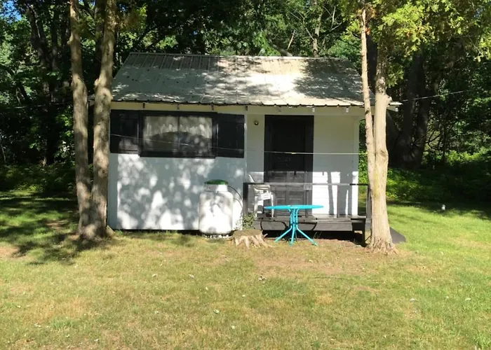 Weedsport Cheap Hotels